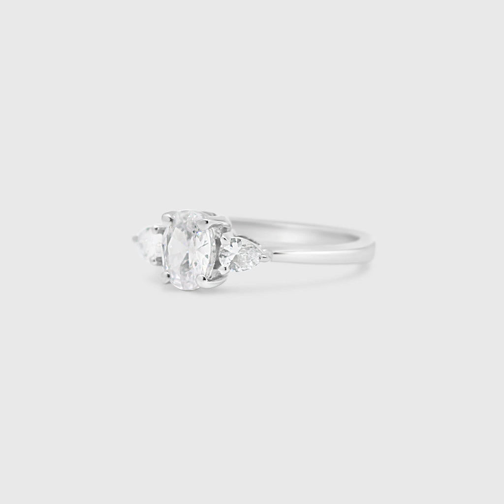 "Amanda" Ring - Memorial Diamond Collection