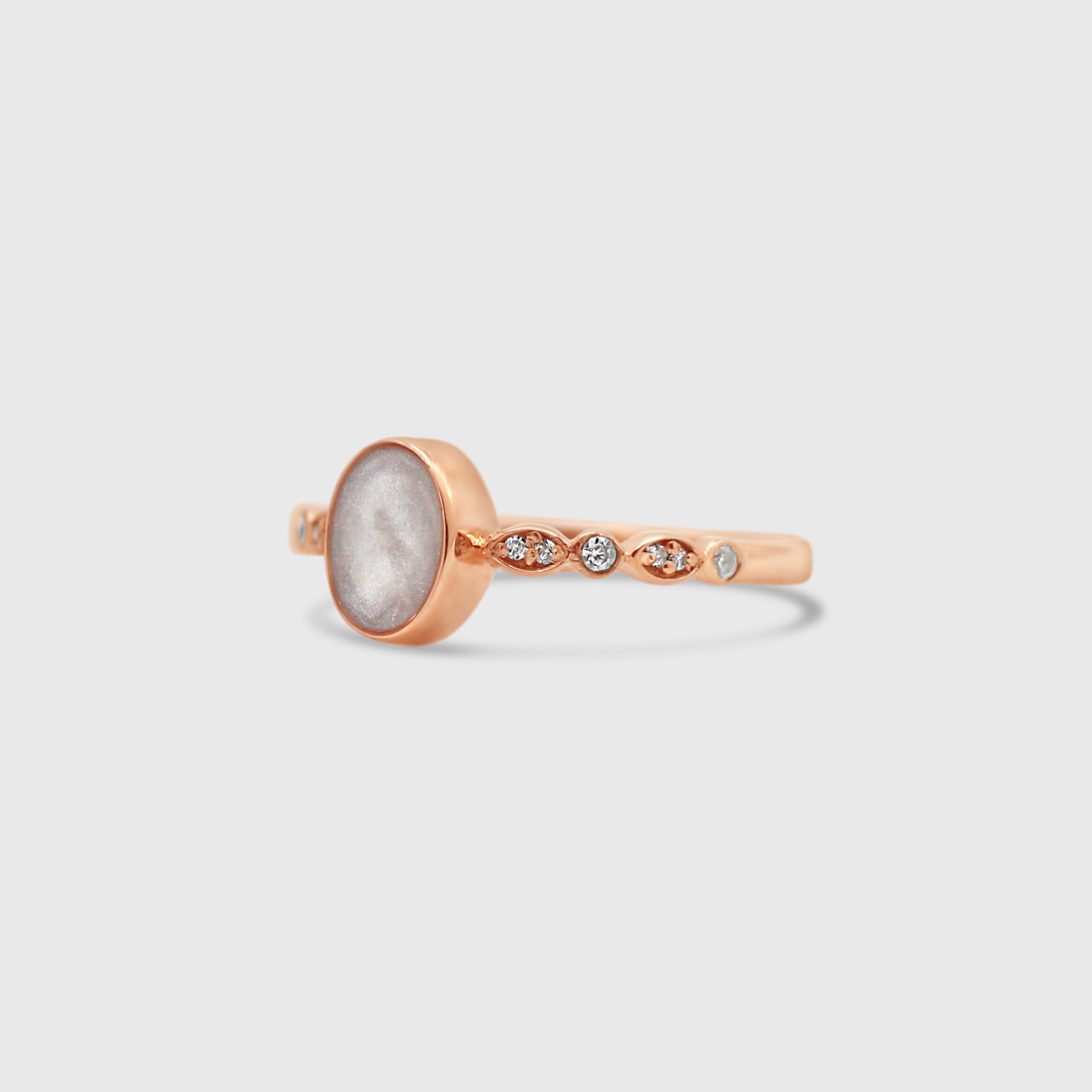 Elegant Oval Ring