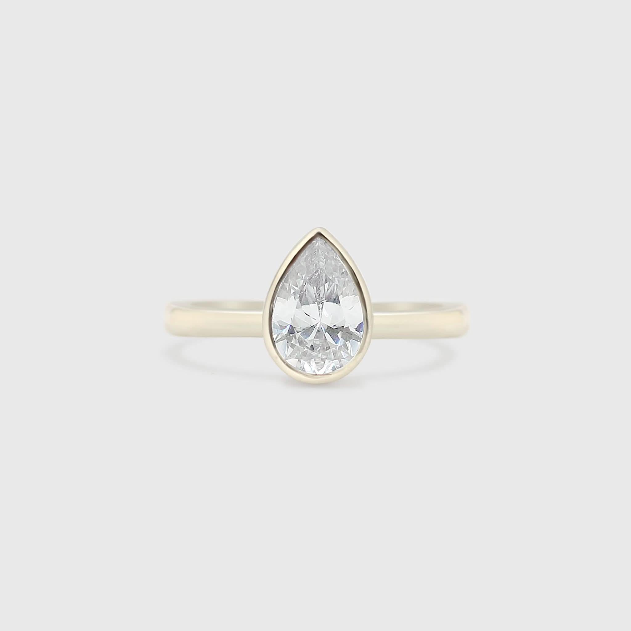 "Amelia" Ring - Moissanite Collection