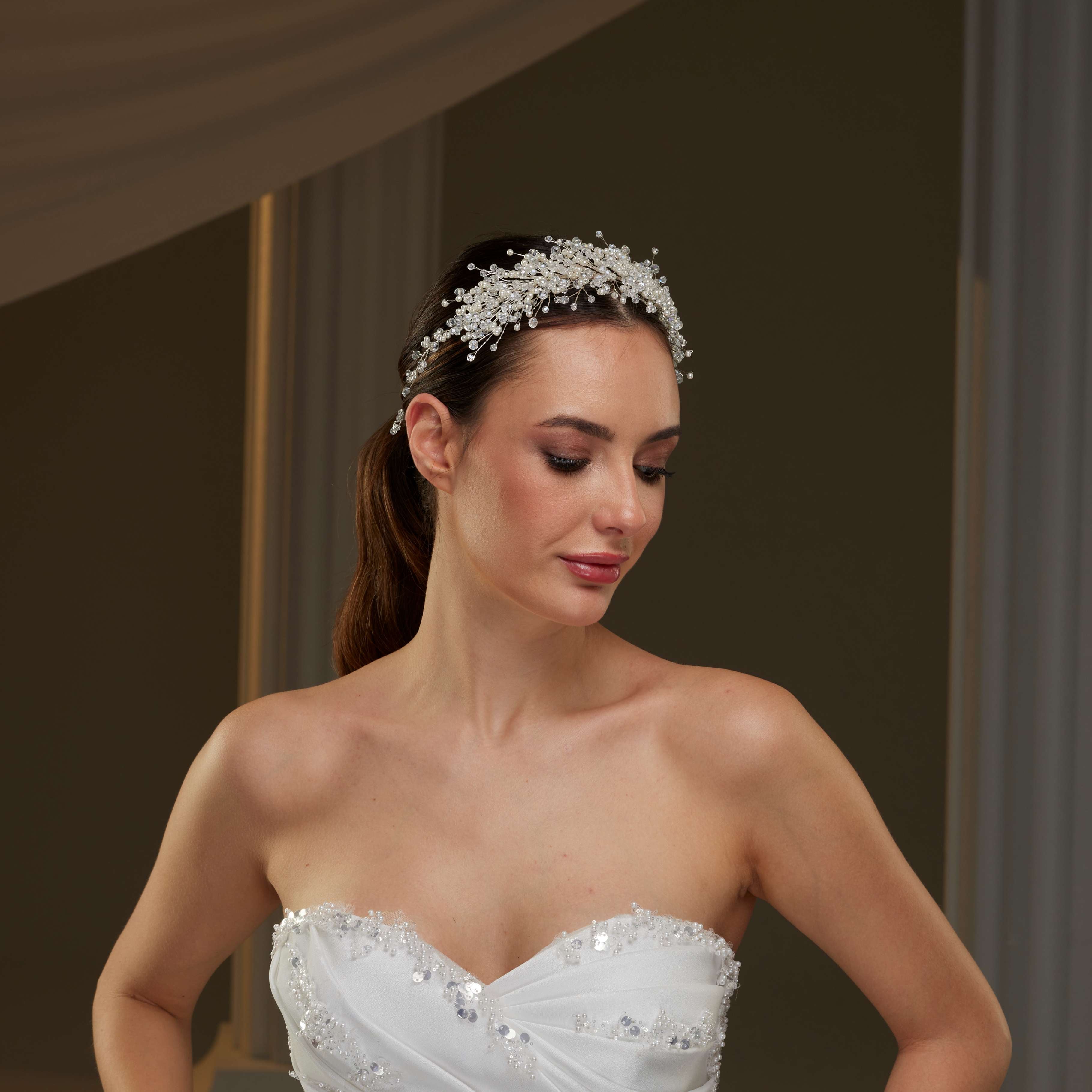 Elegant Bridal Hair Vine with Pearls