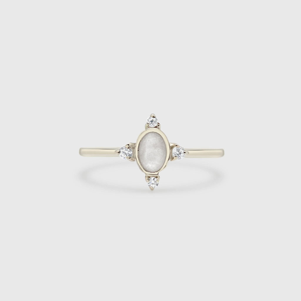 Four Point Oval Ring