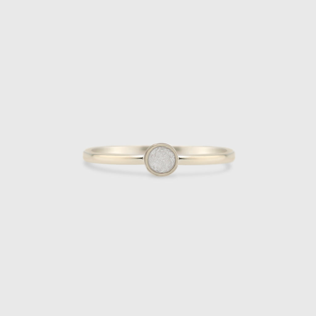 Dainty Round Ring