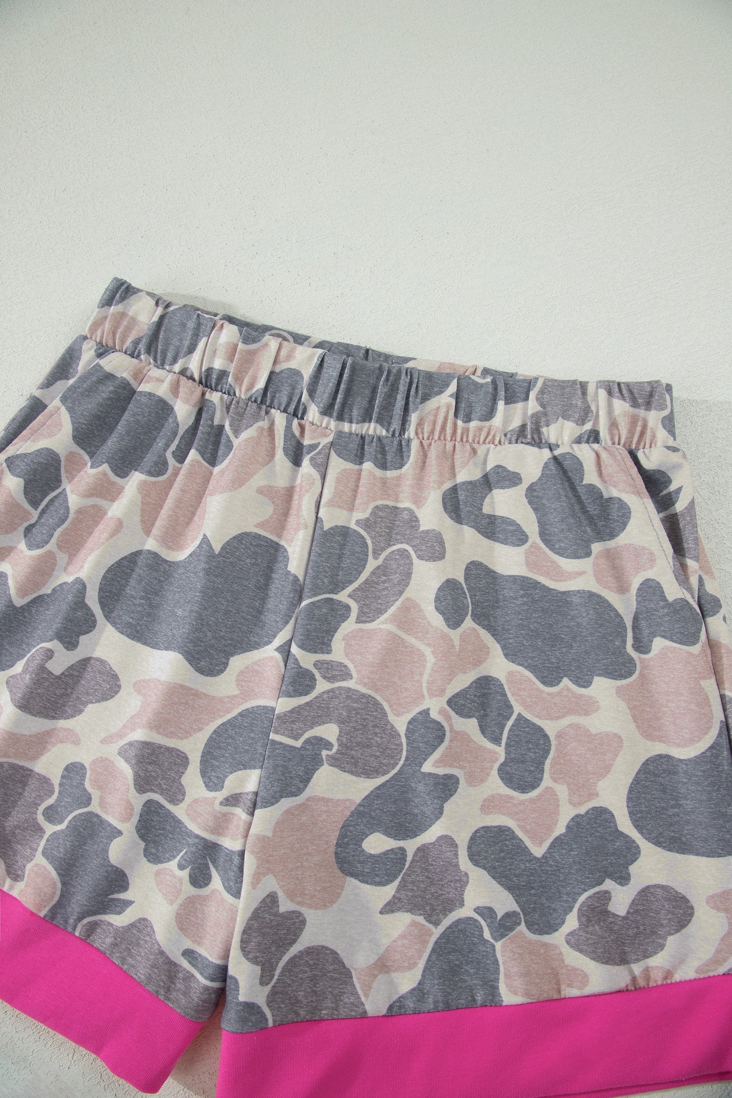Camo Contrast Trim Tank & Elastic Waist Shorts Set