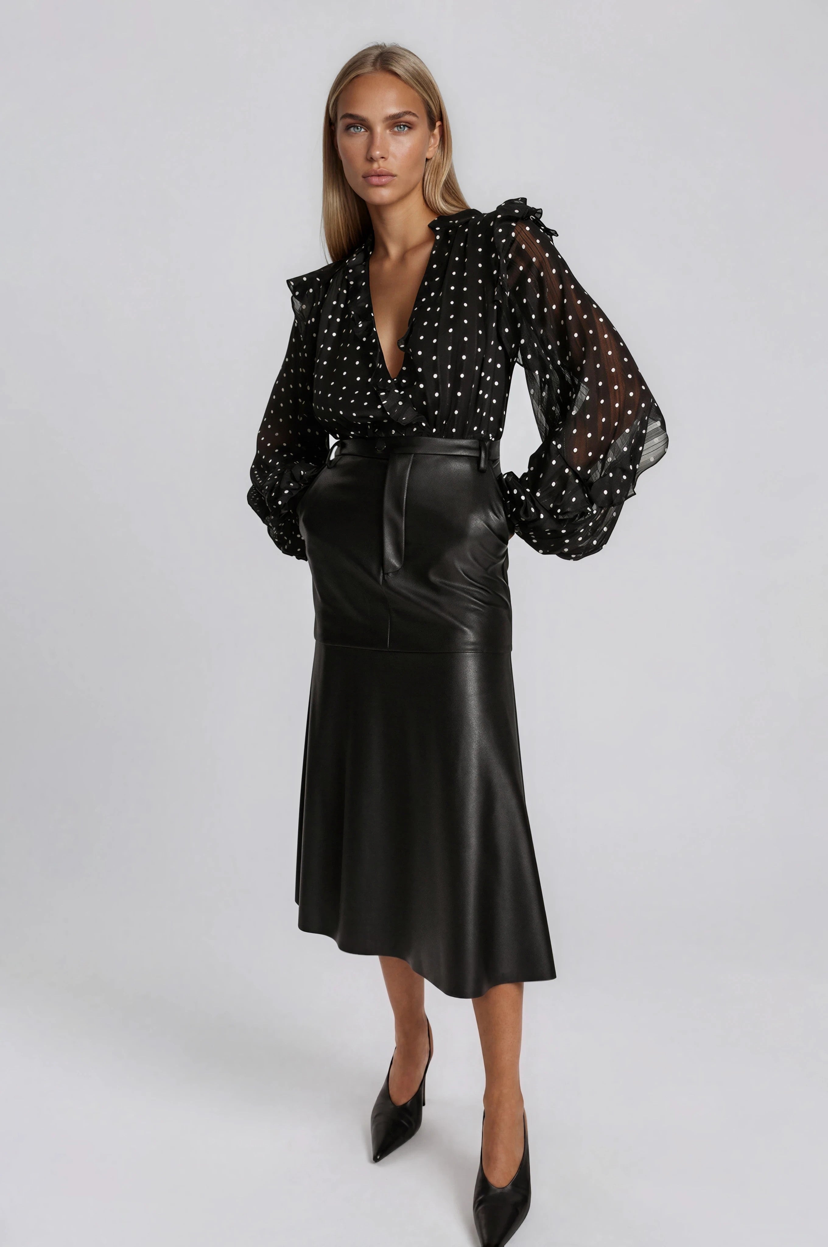 Kindra Vegan Leather Skirt – Black