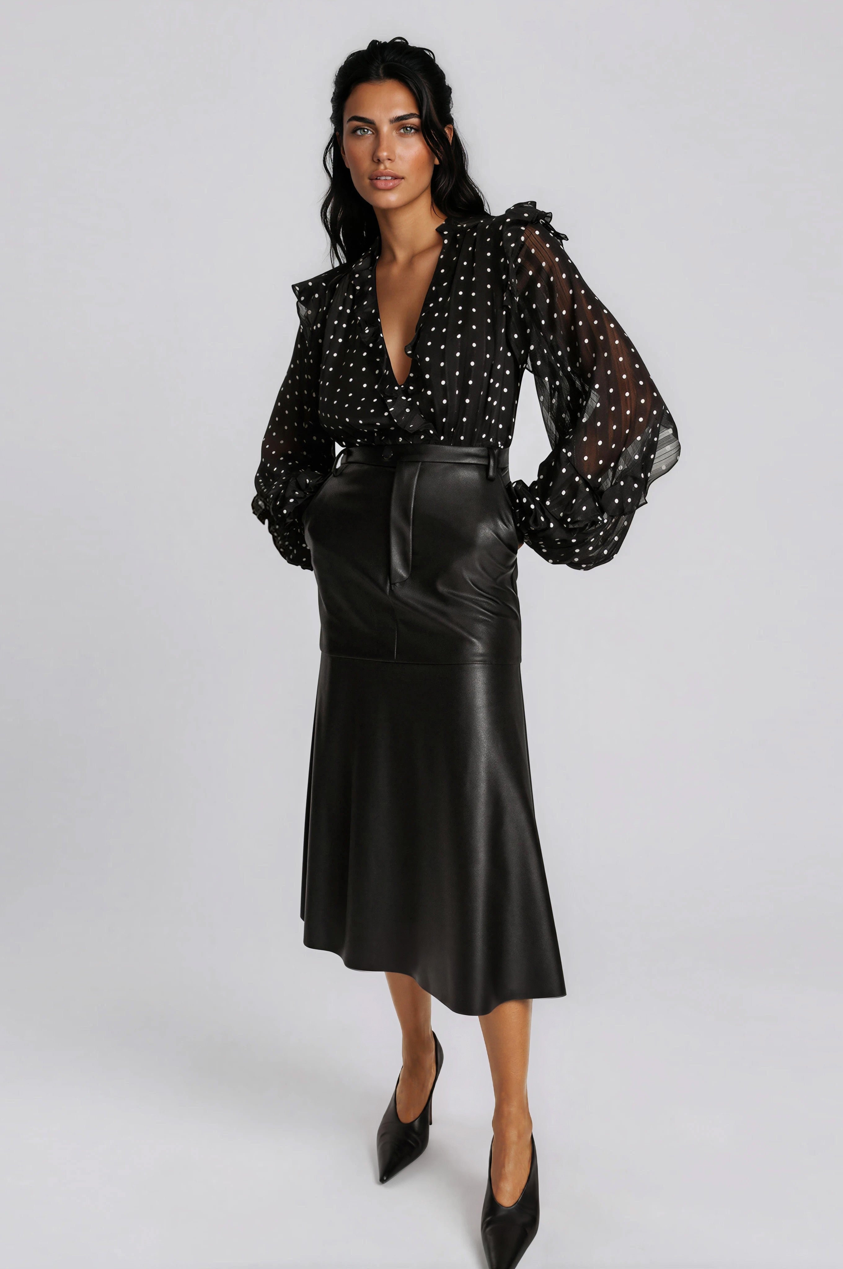 Kindra Vegan Leather Skirt – Black