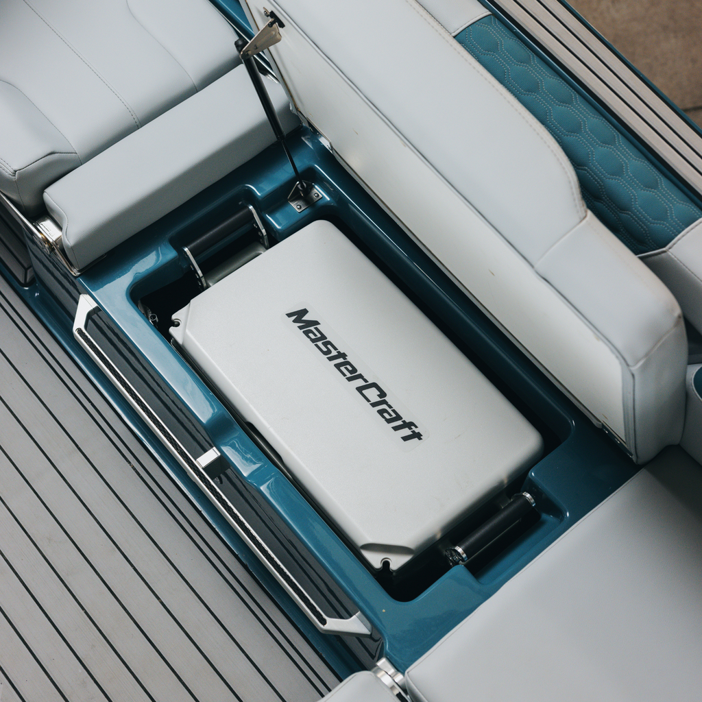 Mastercraft 32 qt Onboard Cooler