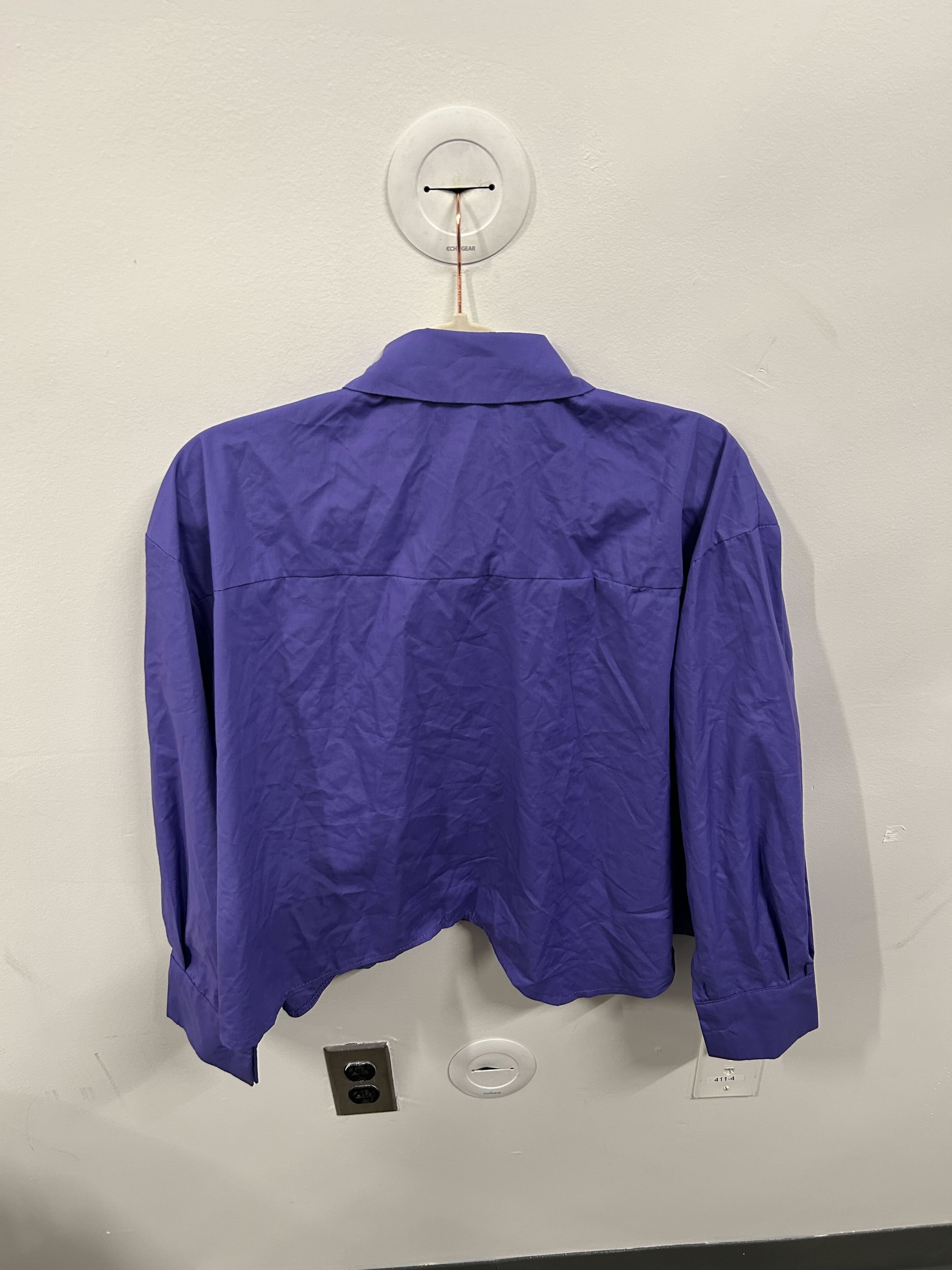 The Sculpted Hem Poplin Shirt