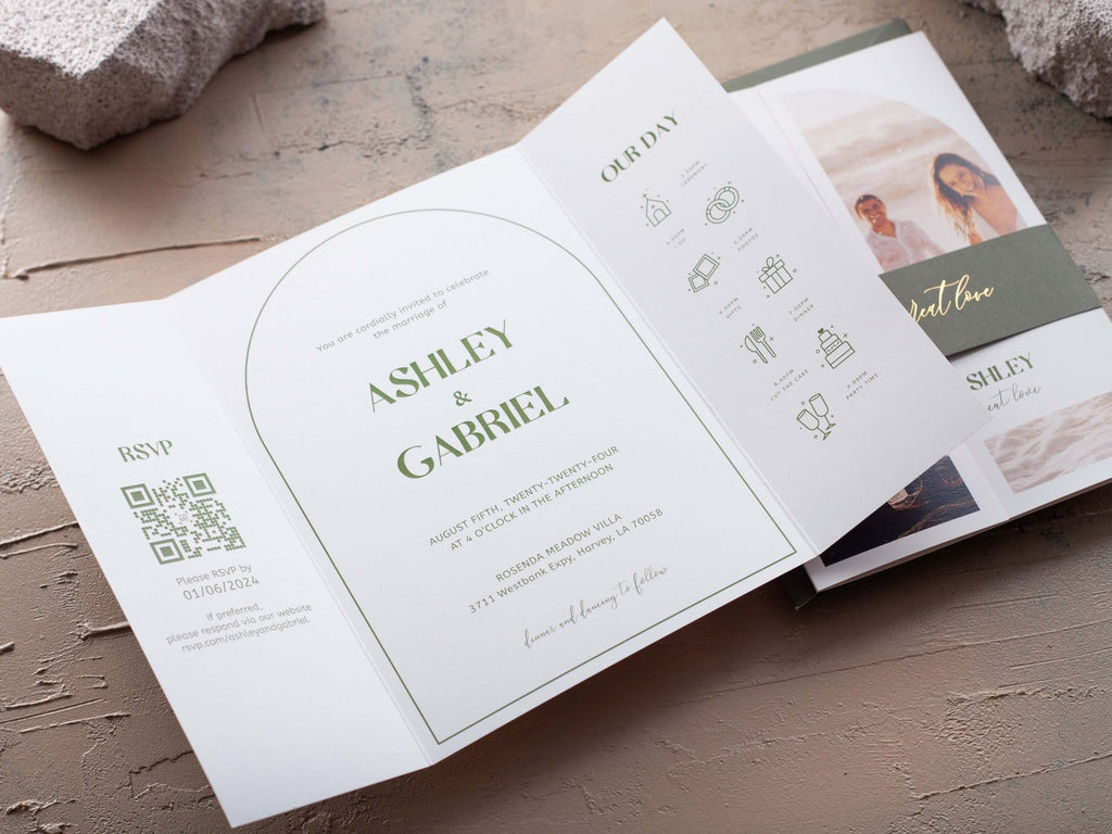 Arch-Fold Wedding Invitation with Photo