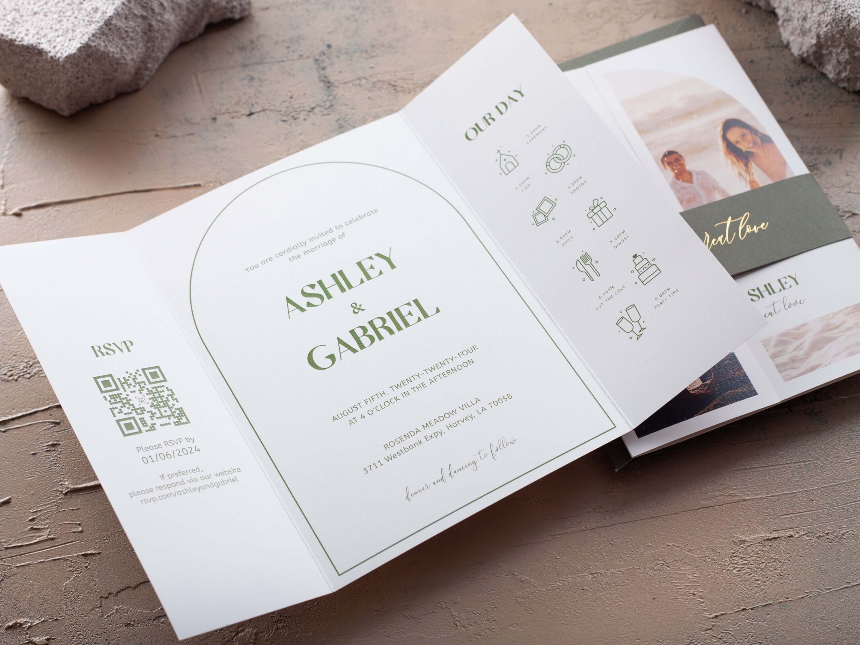 Arch-Fold Wedding Invitation with Photo
