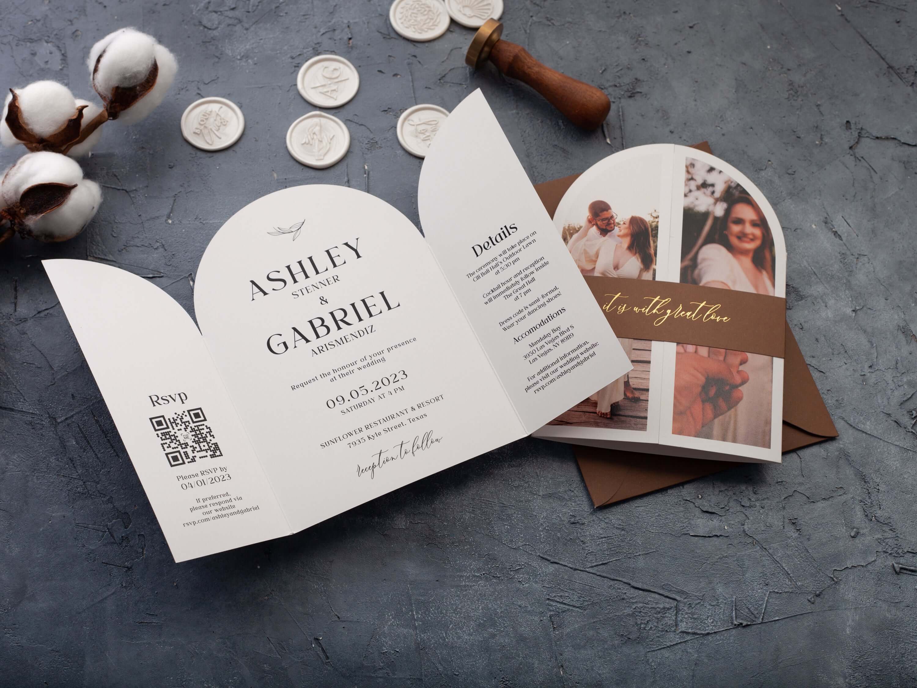 Arch Wedding Invitation with Couple Photo