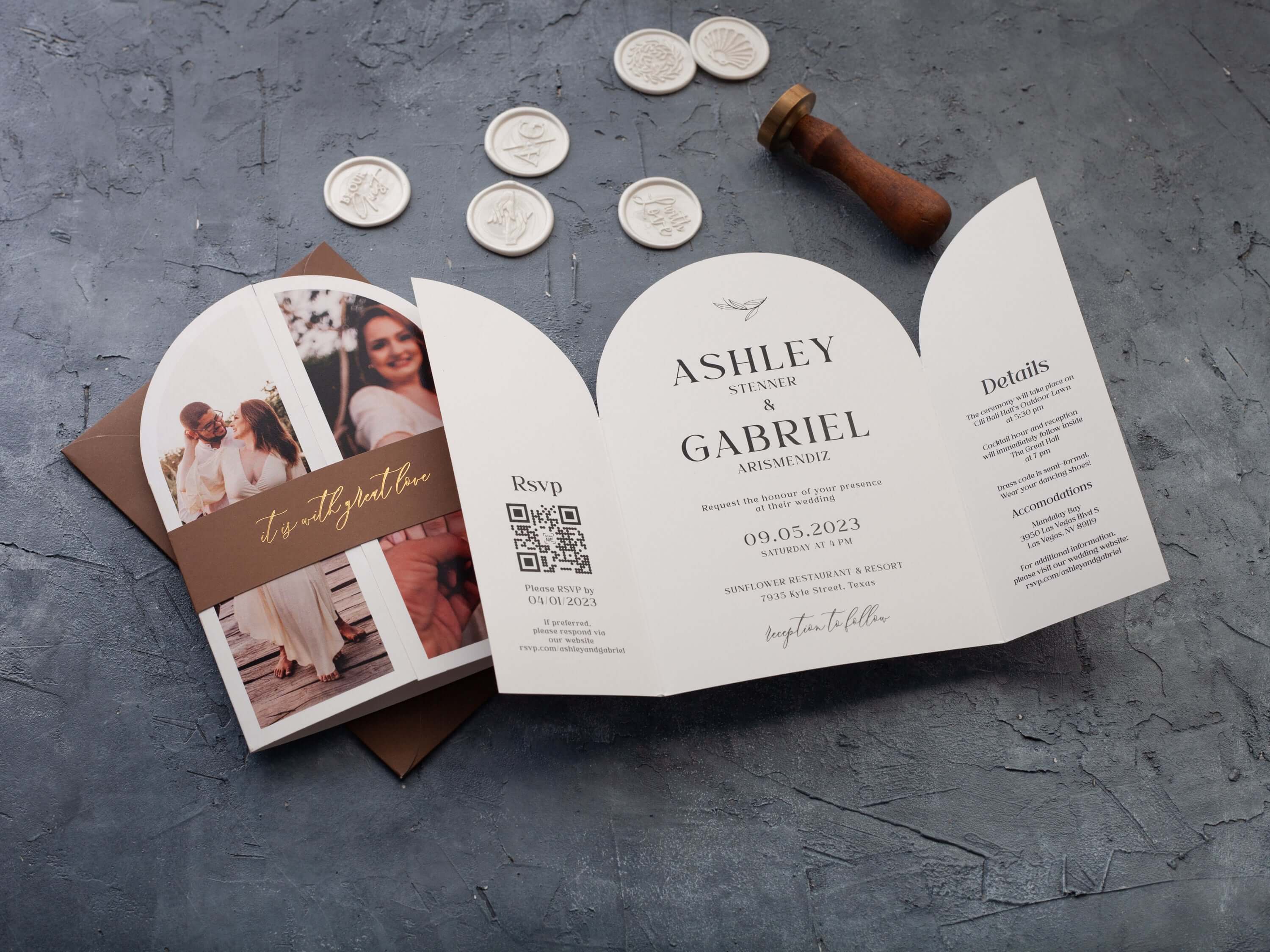 Arch Wedding Invitation with Couple Photo