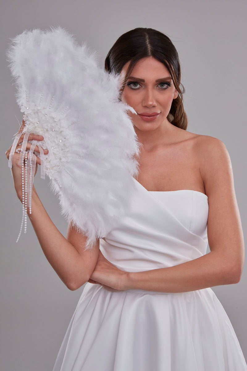Luxurious Hand Fan with Feather