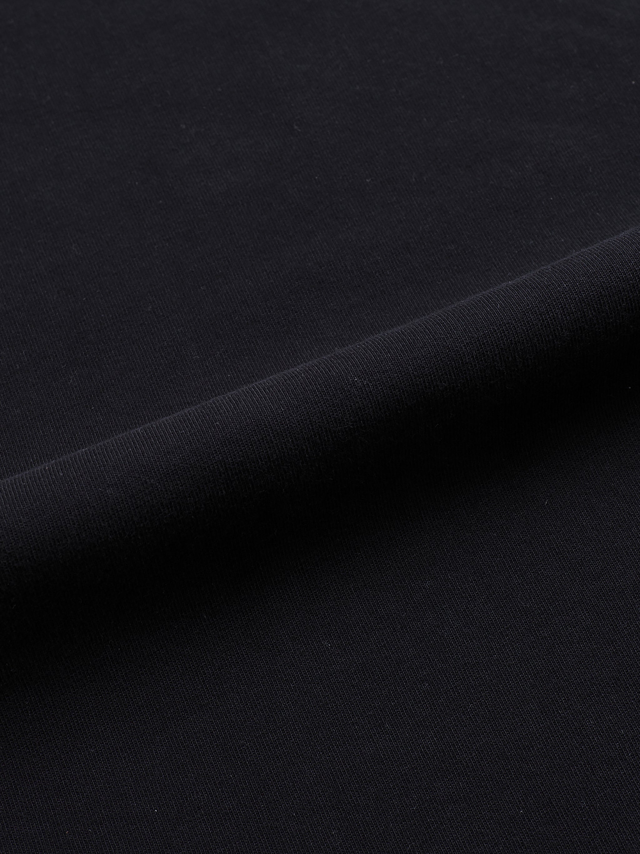 Fearless Contrast-Stitch Tee – Built to Stand Out