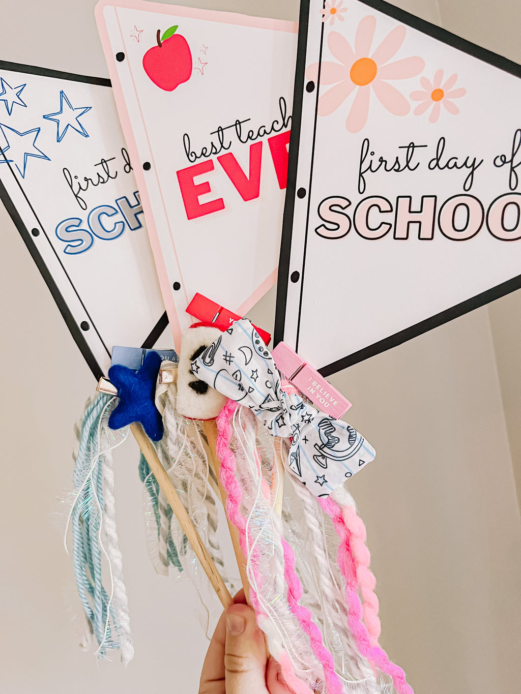 Daisy First Day of School Printable Flag