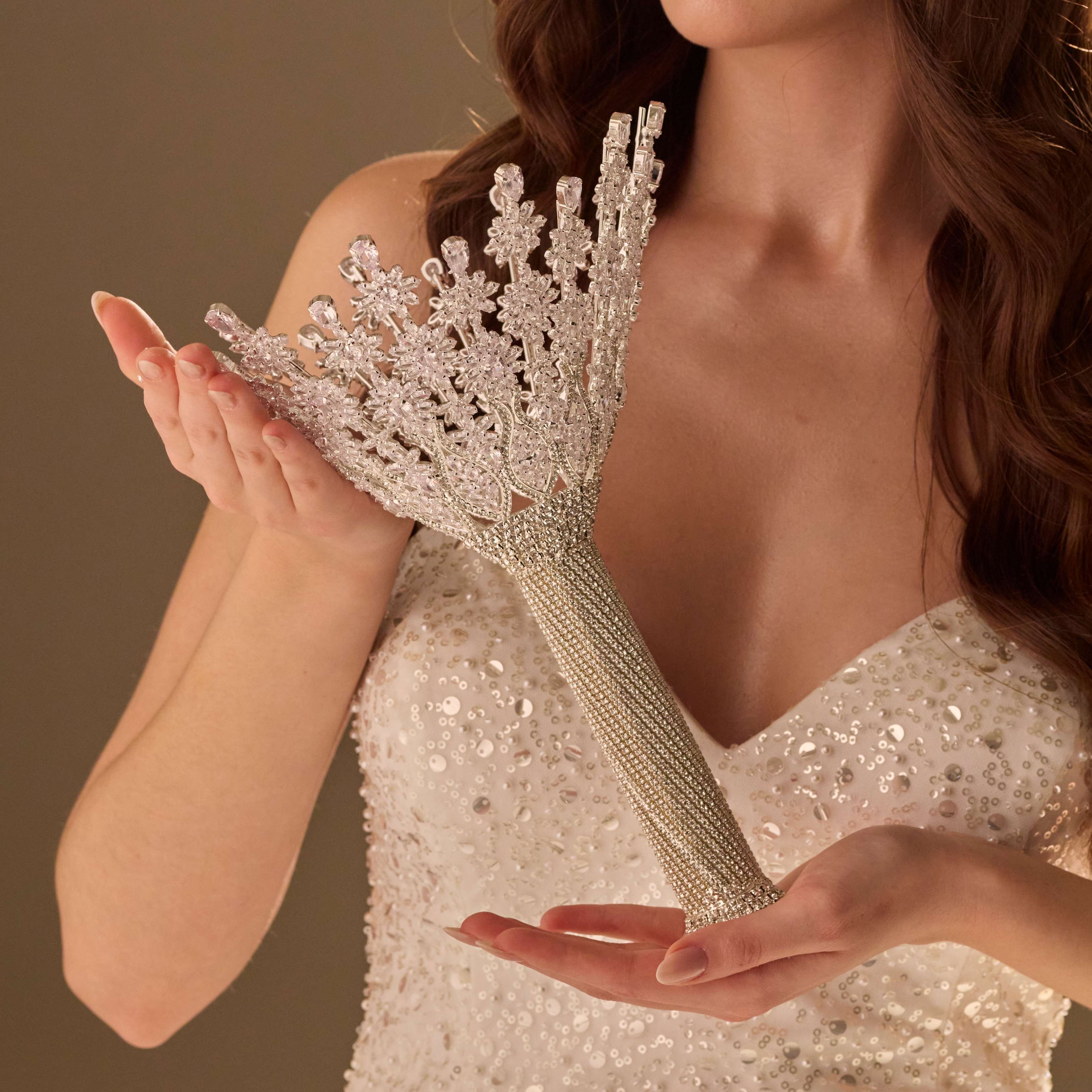 Luxury Silver Quinceañera & Wedding Bouquet Holder – Handcrafted with Crystal Stones & Beads
