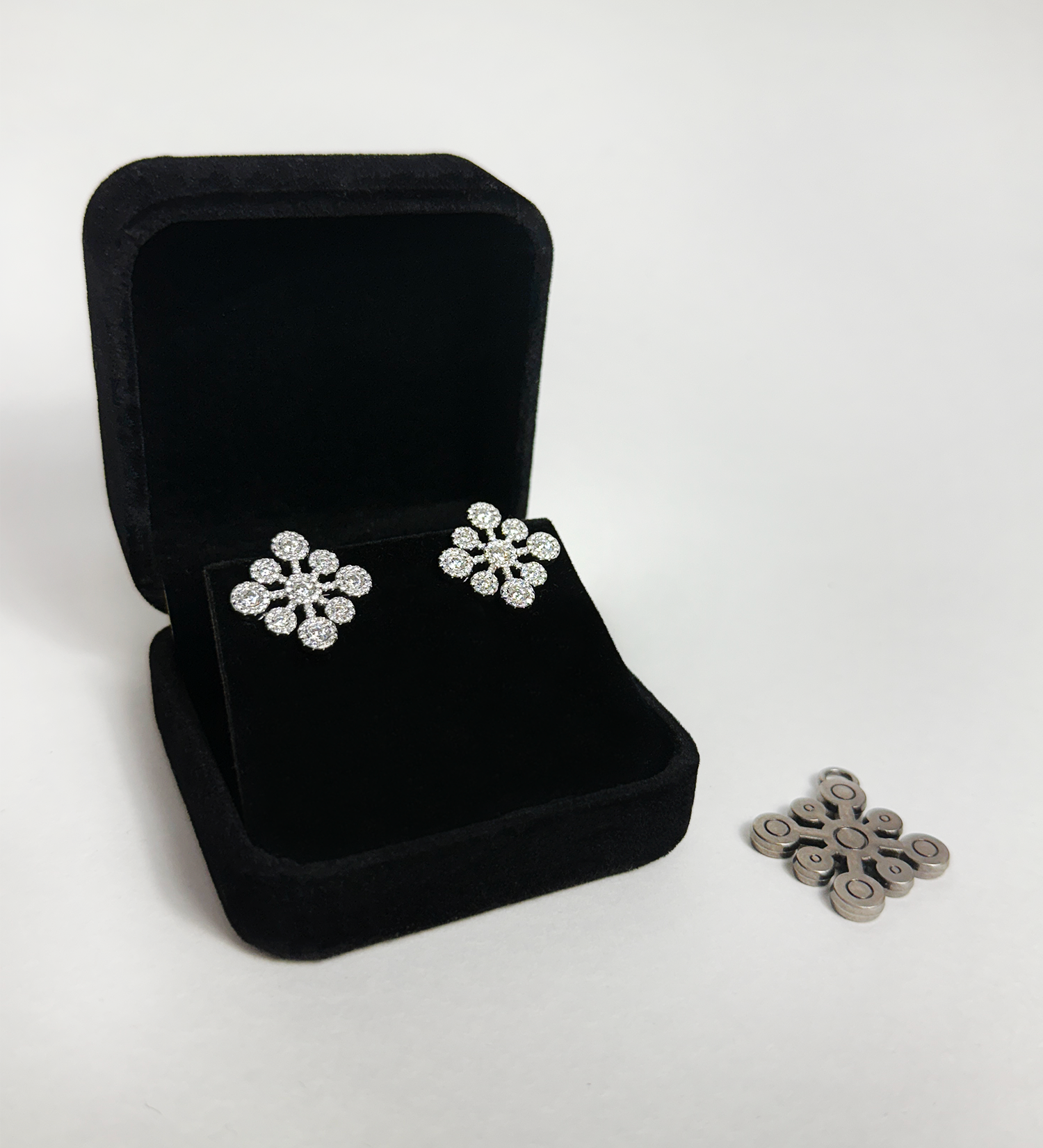NORTH STAR EARRINGS (20mm)