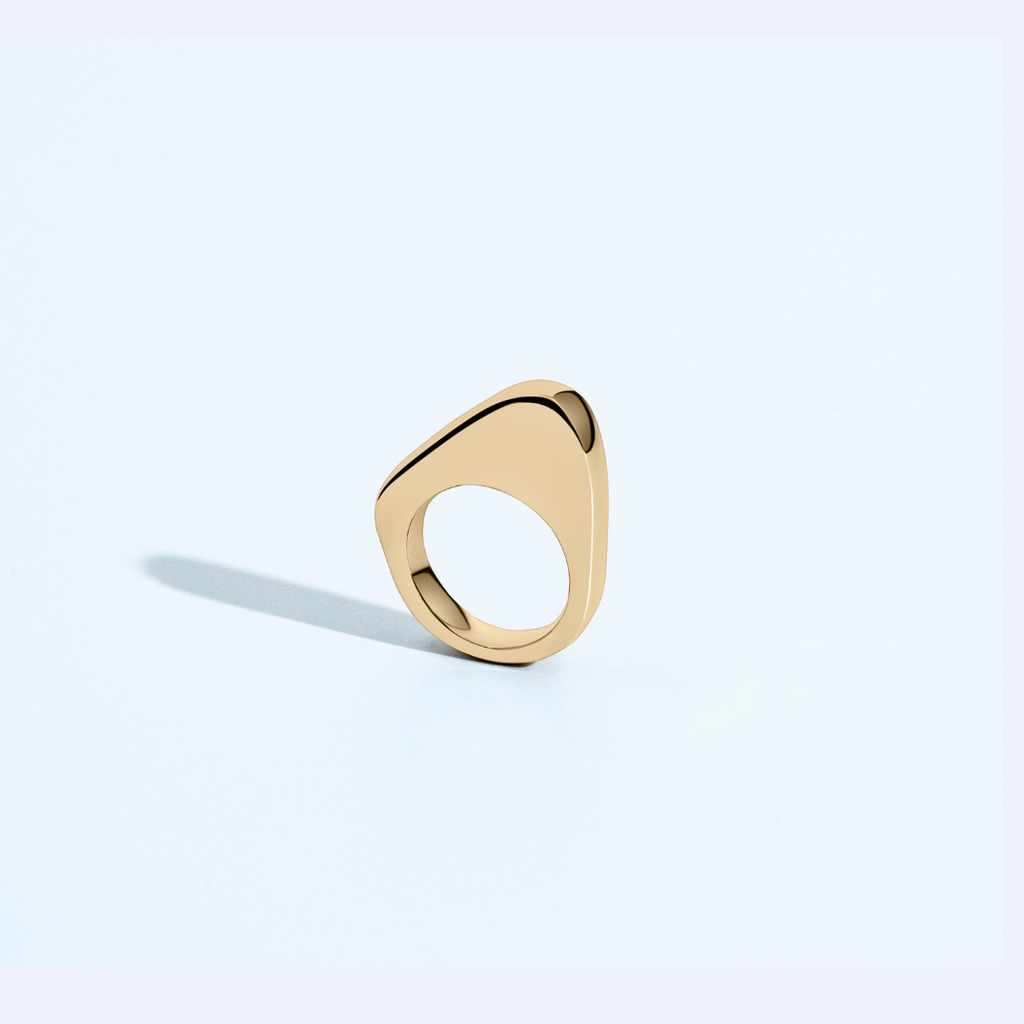 Luna Asymmetric Abstract Ring
