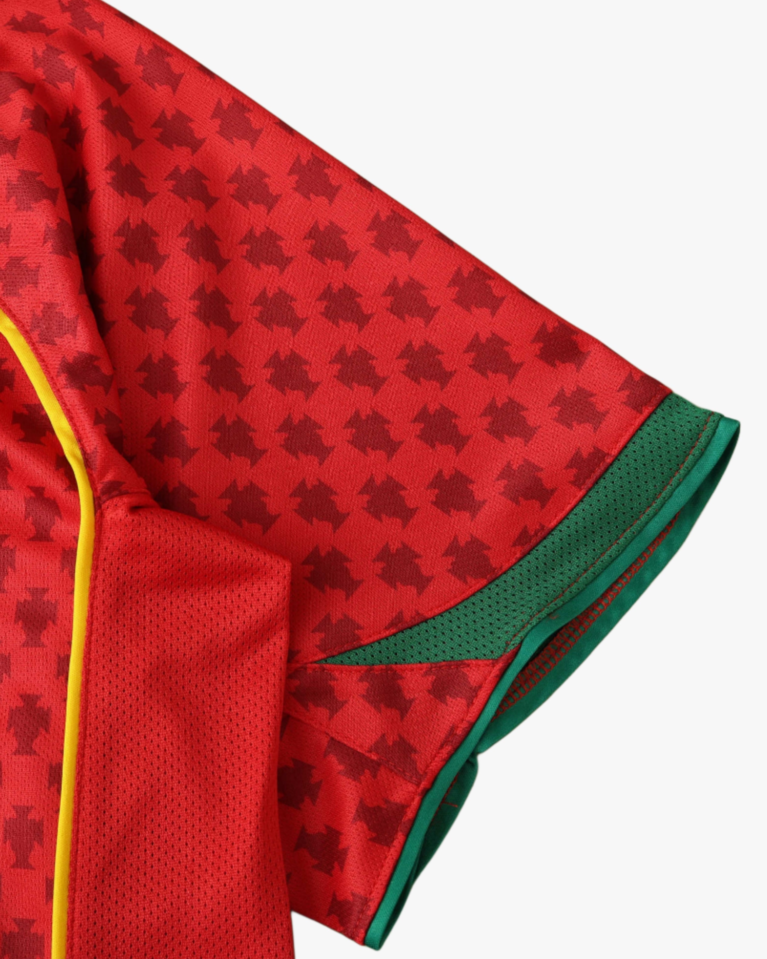 PORTUGAL RETRO HOME 2004/05